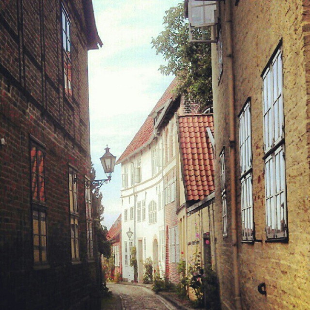 altstadt von lüneburg, alte backsteinhäuser im senkungsgebiert